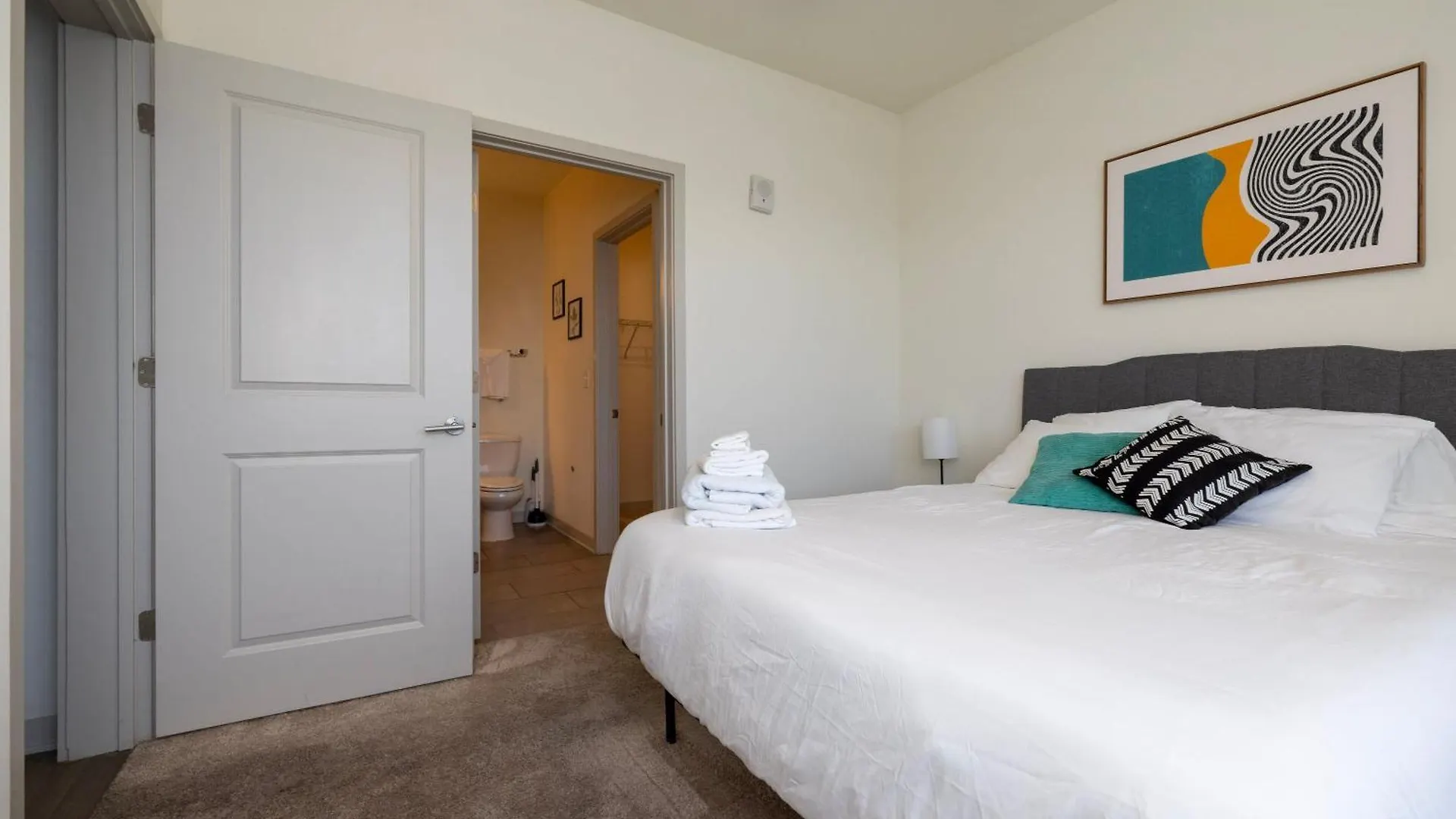Modern Nulu 2Br Cozysuites 01 Louisville Apartment