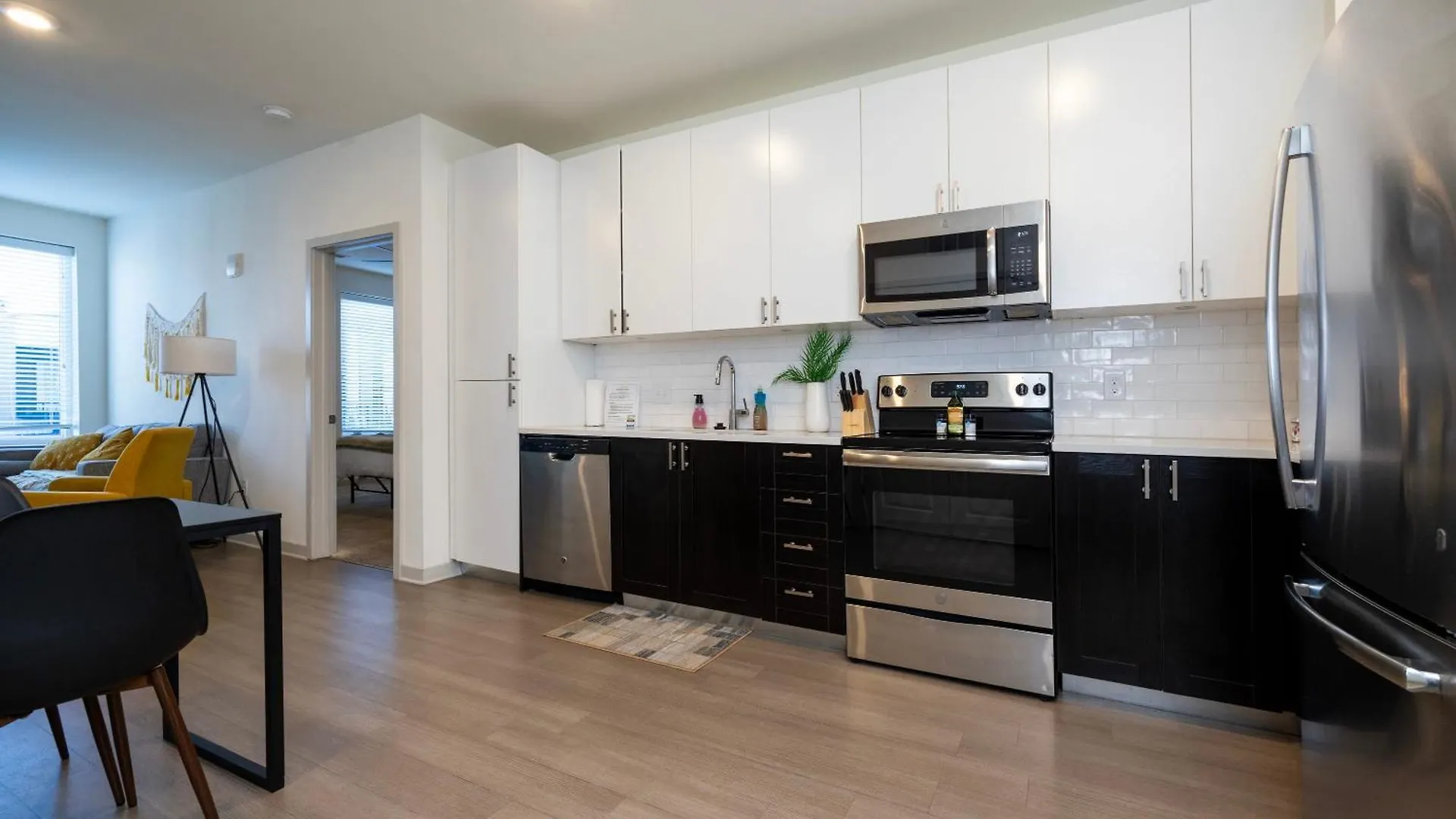 Modern Nulu 2Br Cozysuites 01 Louisville Apartment
